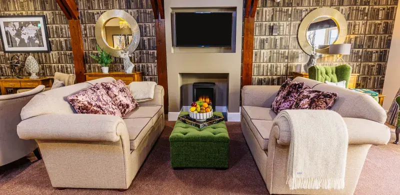 Hempton Field - Lounge